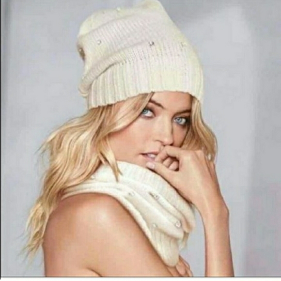 Victoria's Secret Accessories - hat and scarf set